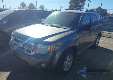 2011 Ford Escape Xlt z USA, uszkodzony, nr VIN 1FMCU0D78BKB35044